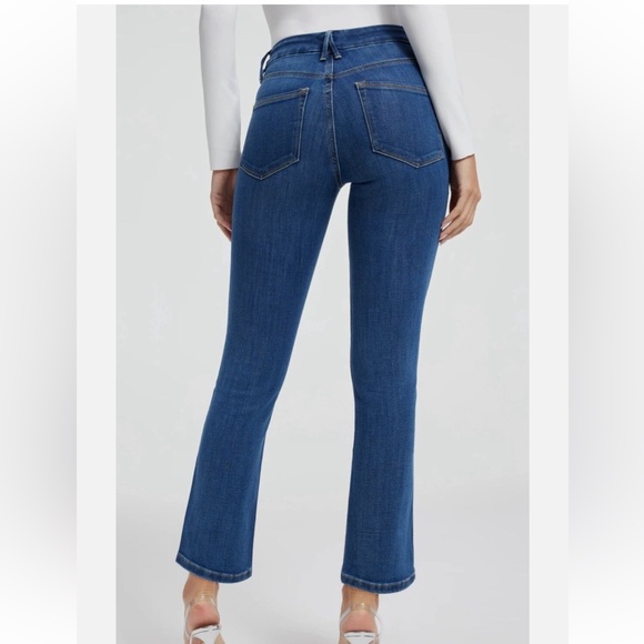 Good American Denim - Good American Mid rise stretch jeans